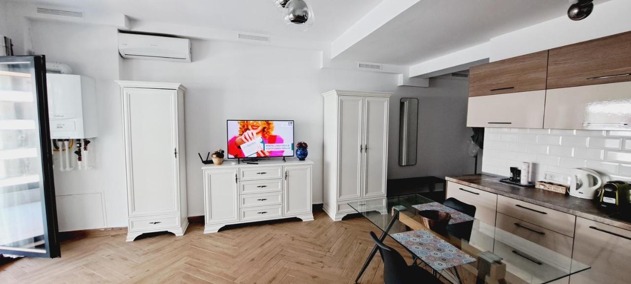 Mamaia Nord Studio La 10 M De Plaja Langa Cluburi Eksteriør bilde